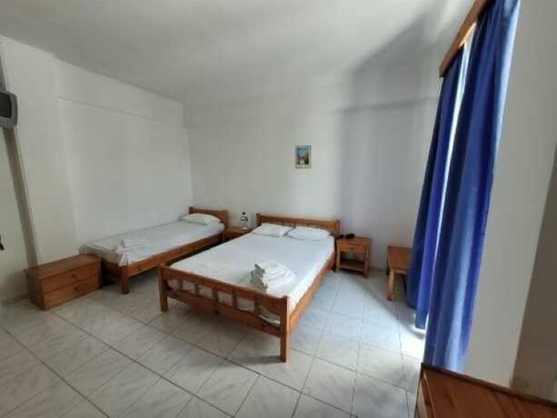 Imagen de la habitación del Hotel Esperides, Neochori. Foto 17