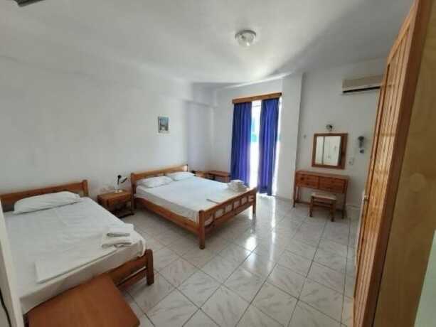 Imagen de la habitación del Hotel Esperides, Neochori. Foto 18