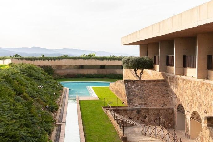 Imagen de la piscina del Hotel Esperit Roca. Foto 15