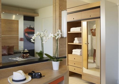 Imagen de la habitación del Hotel Esperos Mare. Foto 9
