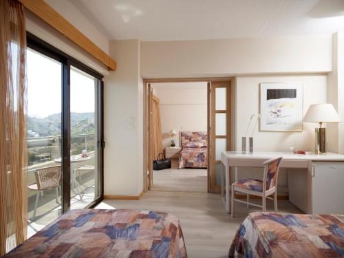 Imagen de la habitación del Hotel Esperos Mare. Foto 10