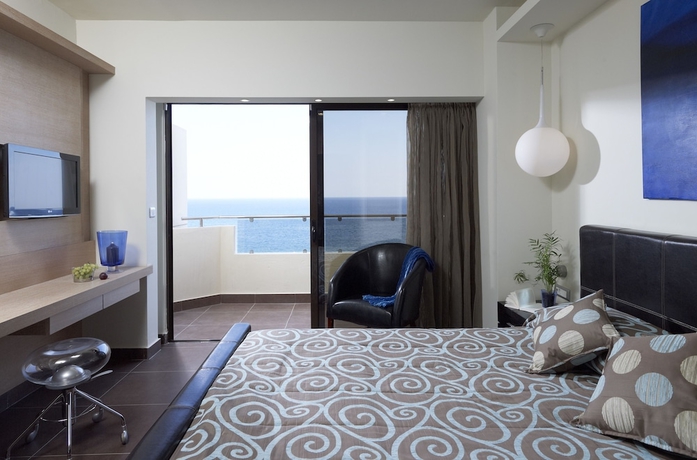 Imagen de la habitación del Hotel Esperos Palace Resort. Foto 3