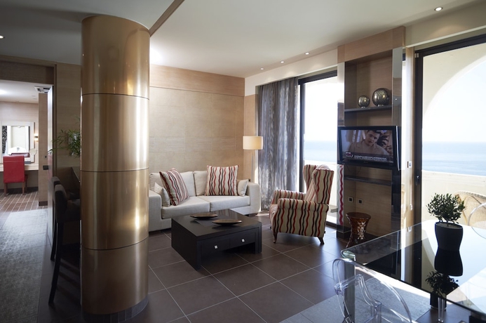 Imagen de la habitación del Hotel Esperos Palace Resort. Foto 8