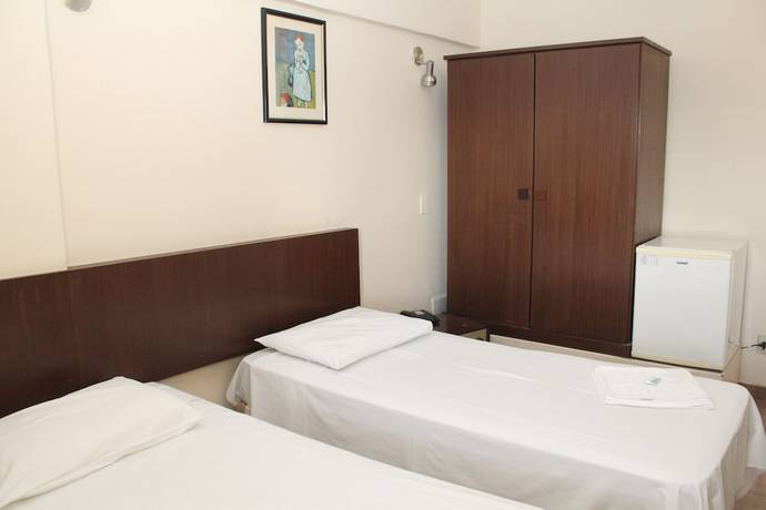 Imagen de la habitación del Hotel Espig&atilde;o Palace. Foto 10
