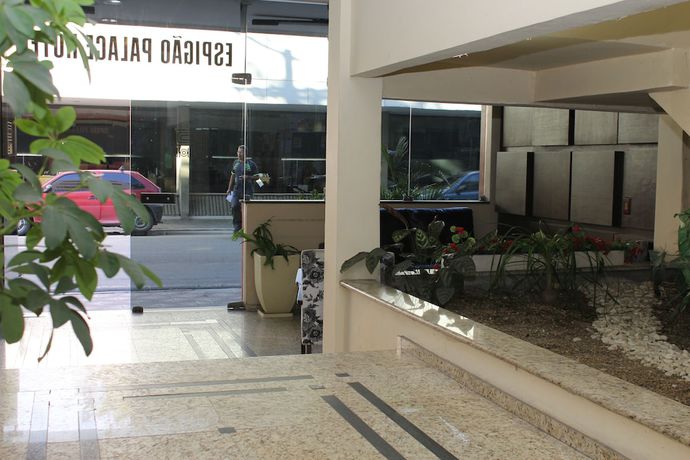Imagen de los interiores del Hotel Espig&atilde;o Palace. Foto 20