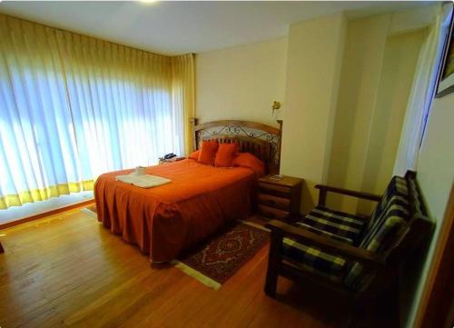 Imagen de la habitación del Hotel Espinar Plaza. Foto 11