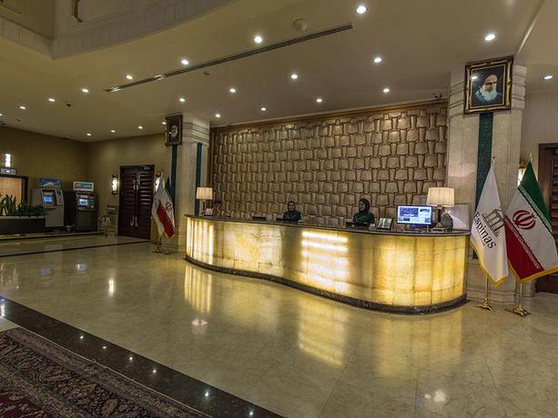 Imagen de la habitación del Hotel Espinas International. Foto 15