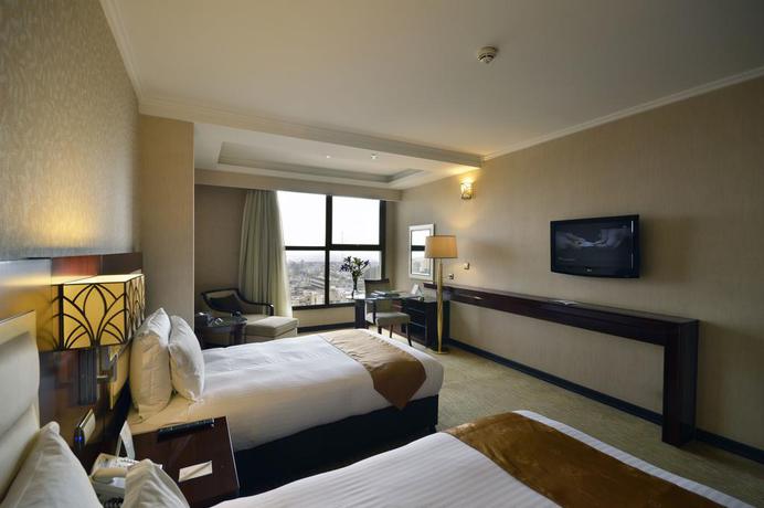 Imagen de la habitación del Hotel Espinas International. Foto 18