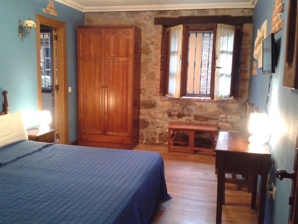 Imagen de la habitación del Hotel Espino. Foto 12