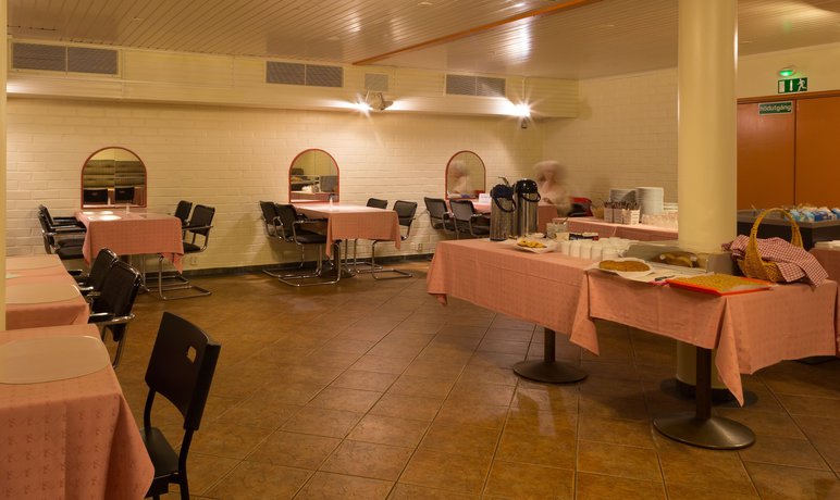Imagen del bar/restaurante del Hotel Esplanad. Foto 5
