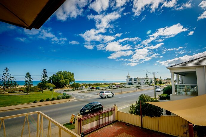 Imagen general del Hotel Esplanade Apartments At West Beach. Foto 8