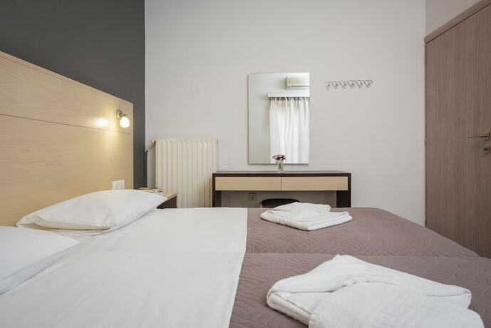 Imagen general del Hotel Esplanade Apartments, Kalath&aacute;s. Foto 5