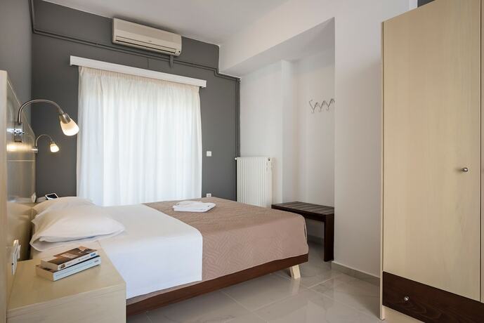 Imagen general del Hotel Esplanade Apartments, Kalath&aacute;s. Foto 8