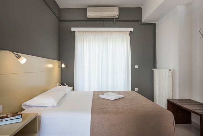 Imagen general del Hotel Esplanade Apartments, Kalath&aacute;s. Foto 9