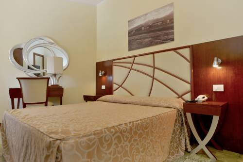 Imagen de la habitación del Hotel Esplanade, Marina Di Pietrasanta. Foto 10