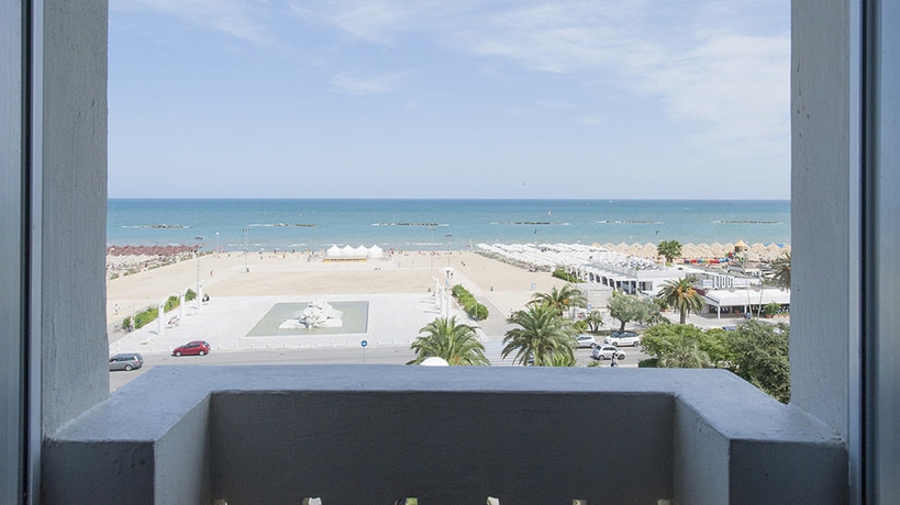 Imagen de la habitación del Hotel Esplanade, PESCARA. Foto 6