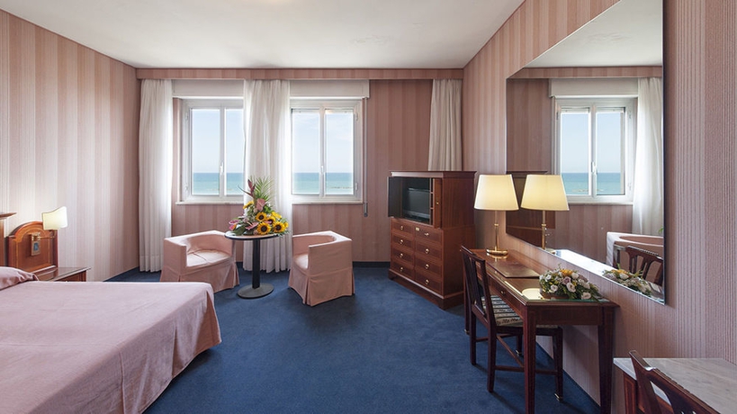 Imagen de la habitación del Hotel Esplanade, PESCARA. Foto 7