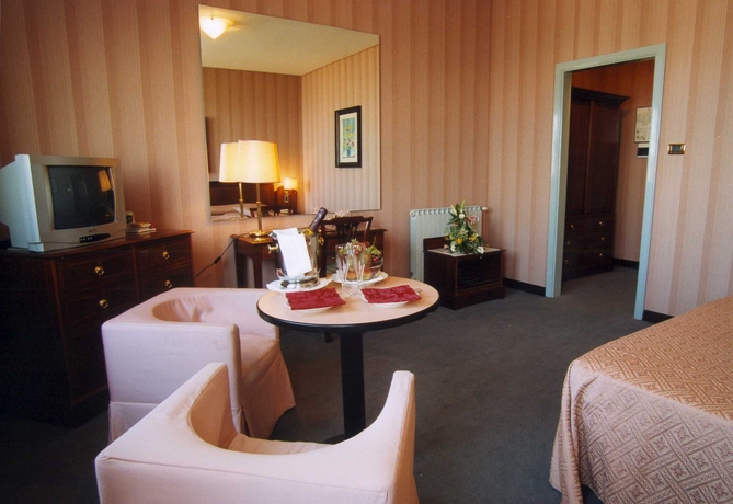 Imagen de la habitación del Hotel Esplanade, PESCARA. Foto 11