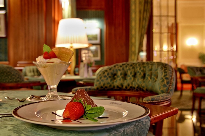 Imagen del bar/restaurante del Hotel Esplanade Spa and Golf Resort. Foto 6