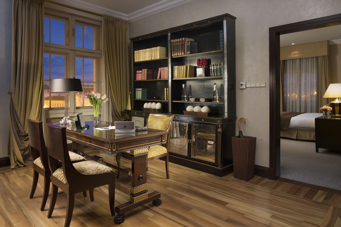 Imagen de la habitación del Hotel Esplanade Zagreb. Foto 3