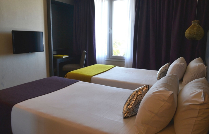 Imagen de la habitación del Hotel Esplendor By Wyndham Buenos Aires Plaza Francia. Foto 7