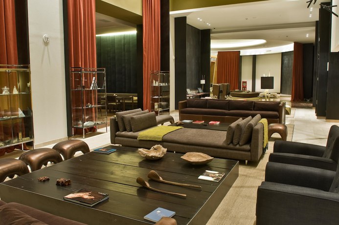 Imagen de los interiores del Hotel Esplendor By Wyndham Mendoza. Foto 13