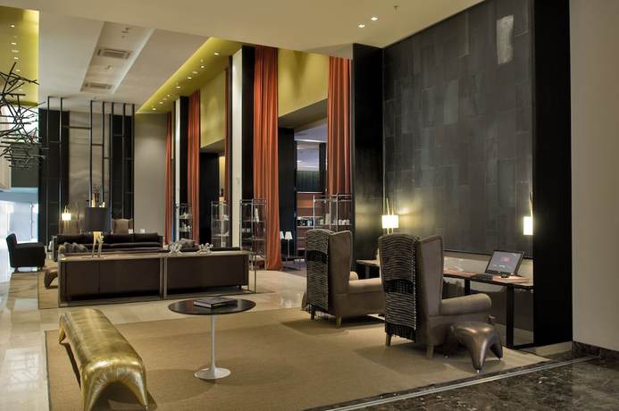 Imagen de los interiores del Hotel Esplendor By Wyndham Mendoza. Foto 20