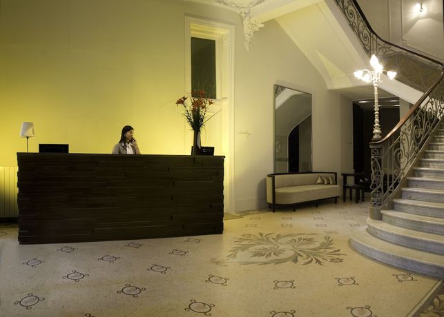 Imagen de los interiores del Hotel Esplendor By Wyndham Savoy Rosario. Foto 14