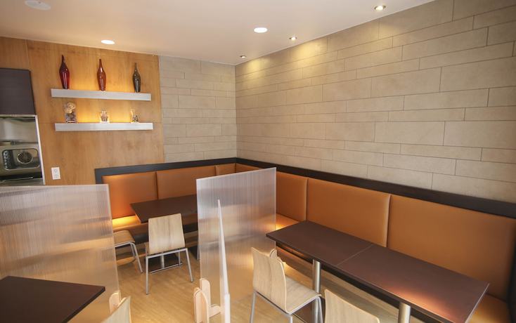 Imagen del bar/restaurante del Hotel Esplugues. Foto 3