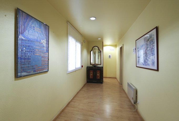 Imagen de los interiores del Hotel Esplugues. Foto 19