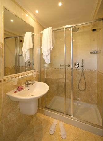 Imagen de la habitación del Hotel Esposizione Roma. Foto 9