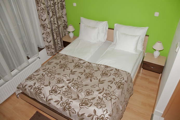 Imagen de la habitación del Hotel Esprit Budapest. Foto 5