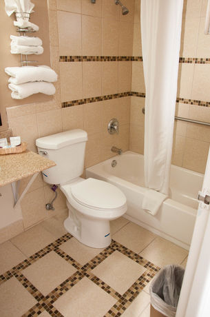 Imagen de la habitación del Hotel Esquire Inn. Foto 9