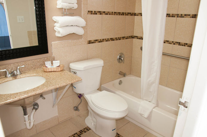 Imagen de la habitación del Hotel Esquire Inn. Foto 10