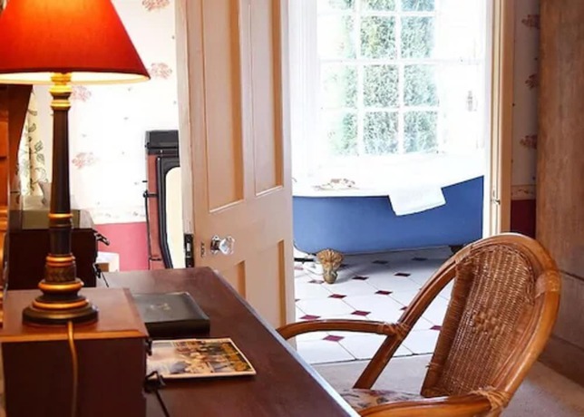 Imagen de la habitación del Hotel Esseborne Manor. Foto 2
