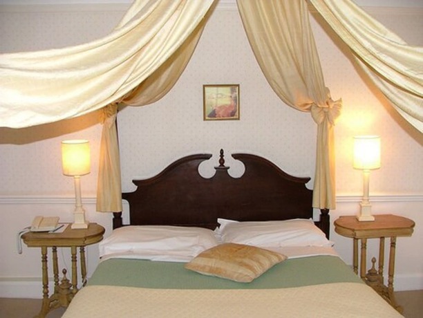 Imagen de la habitación del Hotel Esseborne Manor. Foto 8
