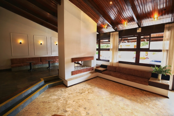 Imagen de los interiores del Hotel Ess&ecirc;ncia Pato Branco. Foto 16