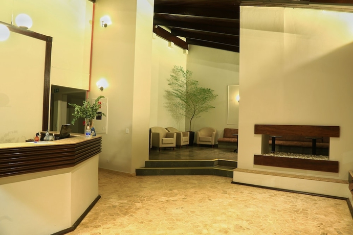 Imagen de los interiores del Hotel Ess&ecirc;ncia Pato Branco. Foto 18