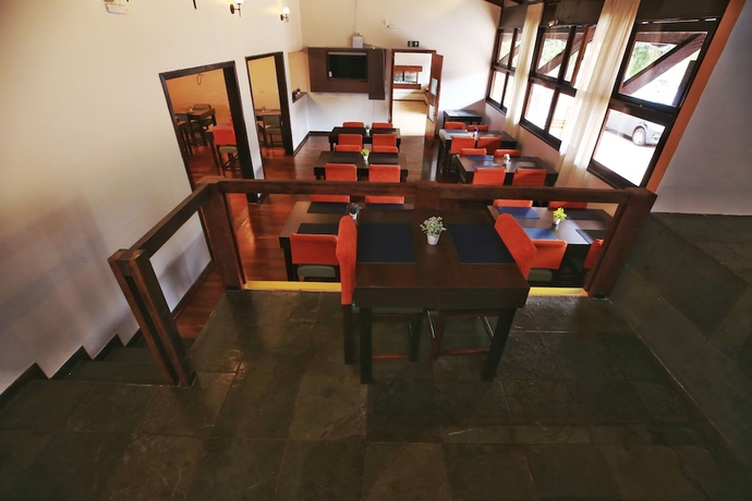 Imagen del bar/restaurante del Hotel Ess&ecirc;ncia Pato Branco. Foto 3