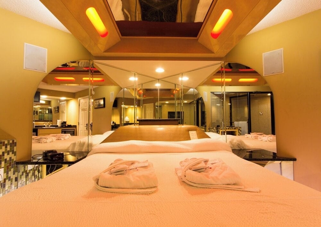 Imagen de la habitación del Hotel Essence Suites. Foto 4