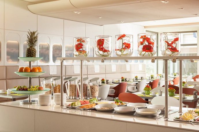 Imagen del bar/restaurante del Hotel Essential By Dorint Stuttgart/airport. Foto 4