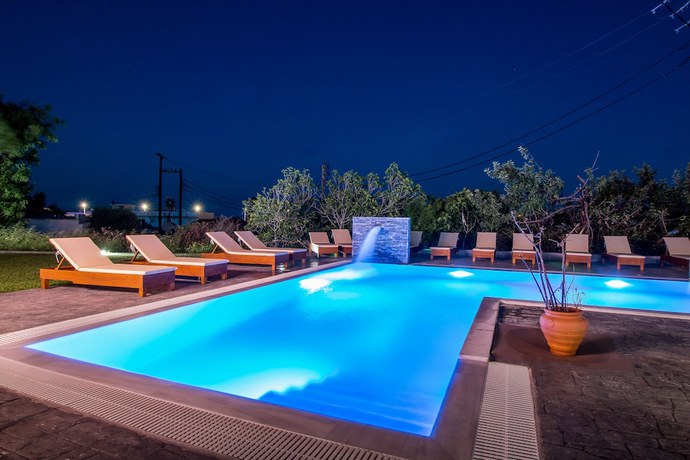 Imagen de la piscina del Hotel Essential Summer - Adults only. Foto 19