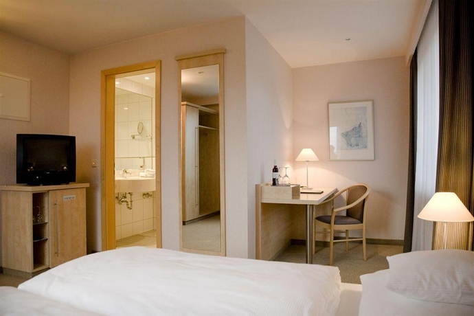 Imagen de la habitación del Hotel Essential by Dorint Art Cologne. Foto 4