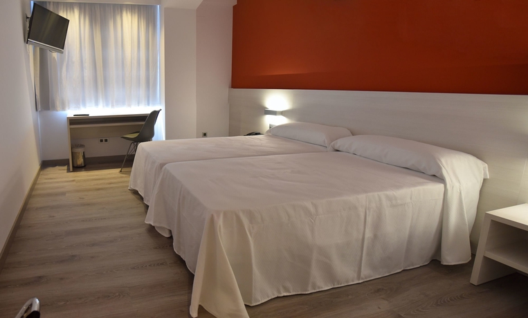 Imagen de la habitación del Hotel Esser. Foto 10