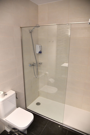 Imagen de la habitación del Hotel Esser. Foto 13