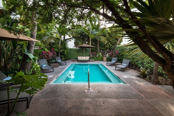 Imagen de la piscina del Hotel Essex House By Clevelander. Foto 14