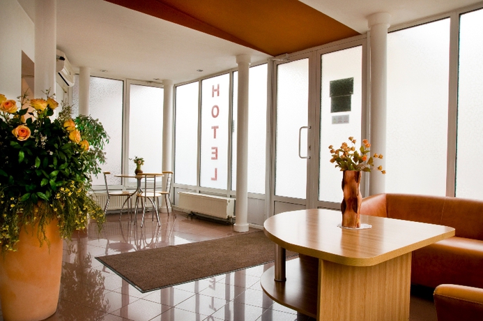 Imagen de los interiores del Hotel Est, Bucarest. Foto 8