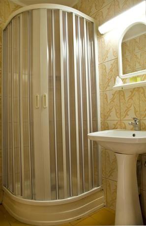 Imagen de la habitación del Hotel Est, Bucarest. Foto 4