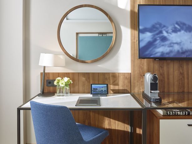 Imagen de la habitación del Hotel Est Grand Savoy. Foto 15