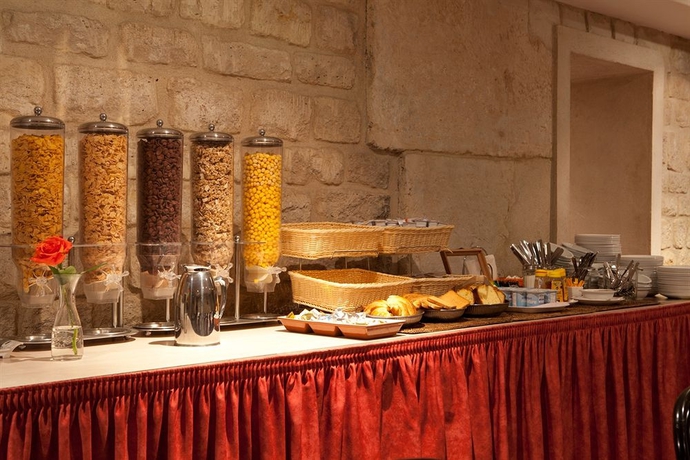 Imagen del bar/restaurante del Hotel Est, París. Foto 5